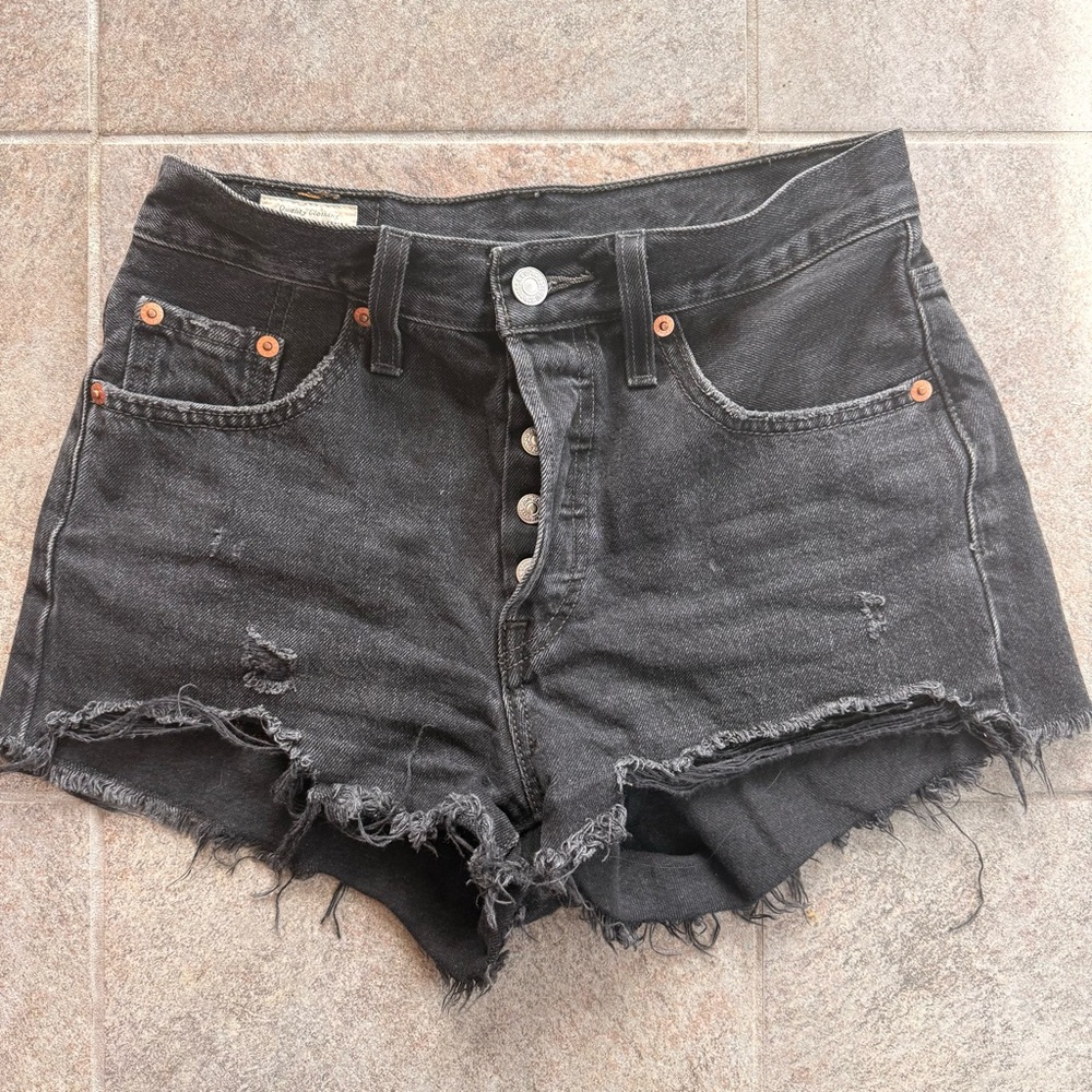 Levi’s 501 Black Distressed Denim Shorts Size 25